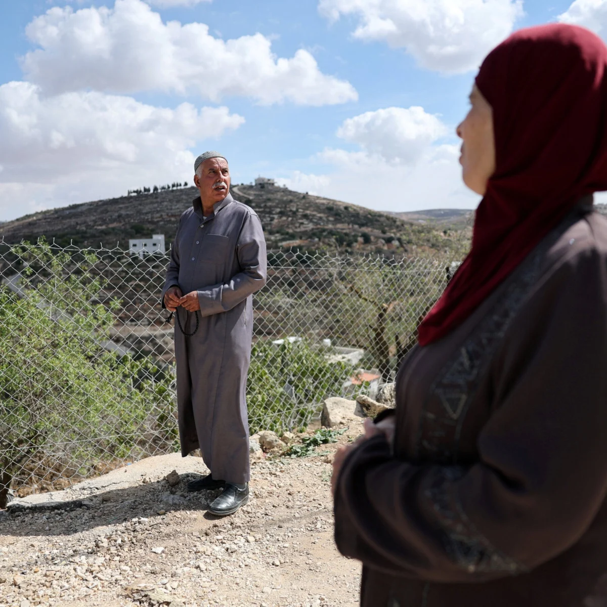 Israeli Settler Attack Blocks Palestinian Family Return in West Bank