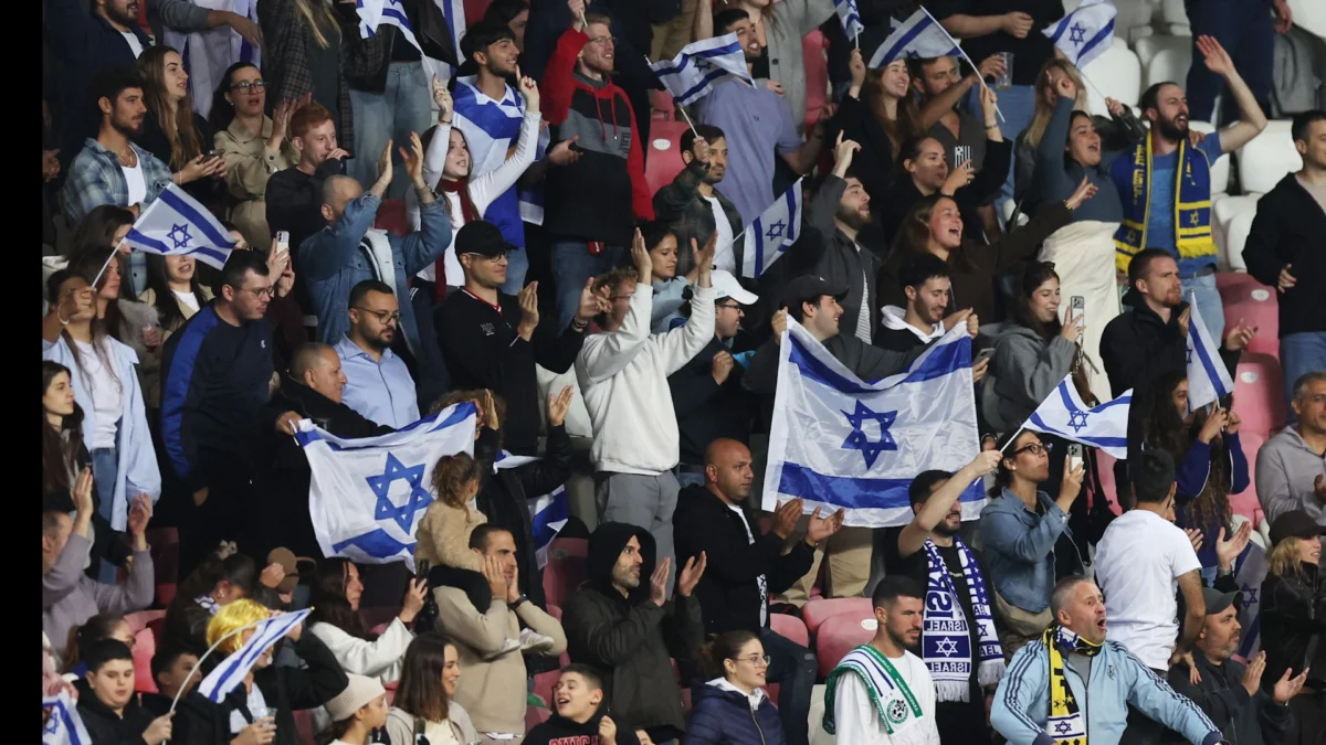 Israeli football fans chant military slogans after Ireland defeat