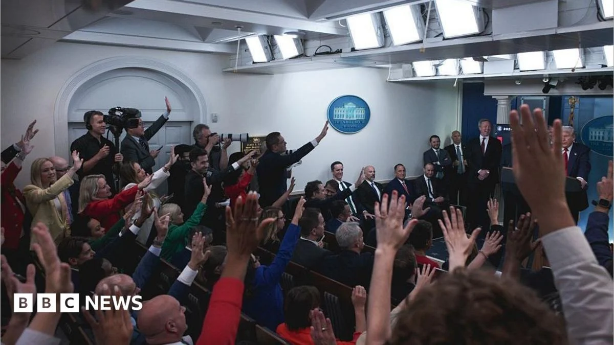 Journalists Barred From White House After Trump Bans Media