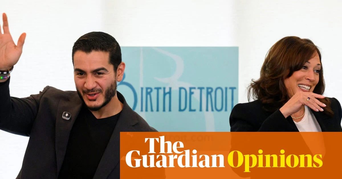 Kamala Harris Courts Progressives Ahead of Potential 2028 Run