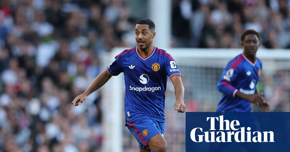 Manchester United Midfield Criticised as Fan Frustration Grows