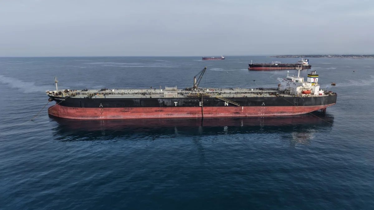 Oil Gains Over 1% as Trump Rejects Iranian Proposal to Reopen Hormuz Strait