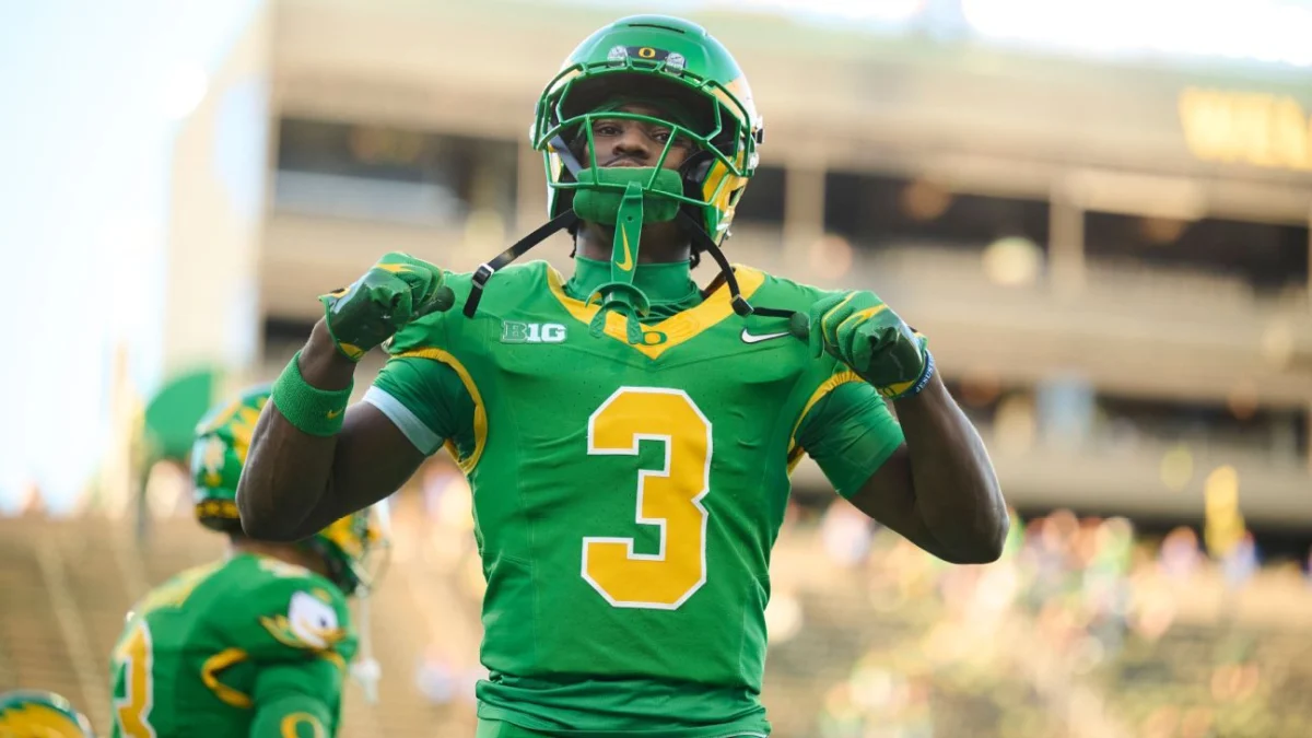 Oregon Routs Portland State 84-0 Despite Missing Key Offensive Players