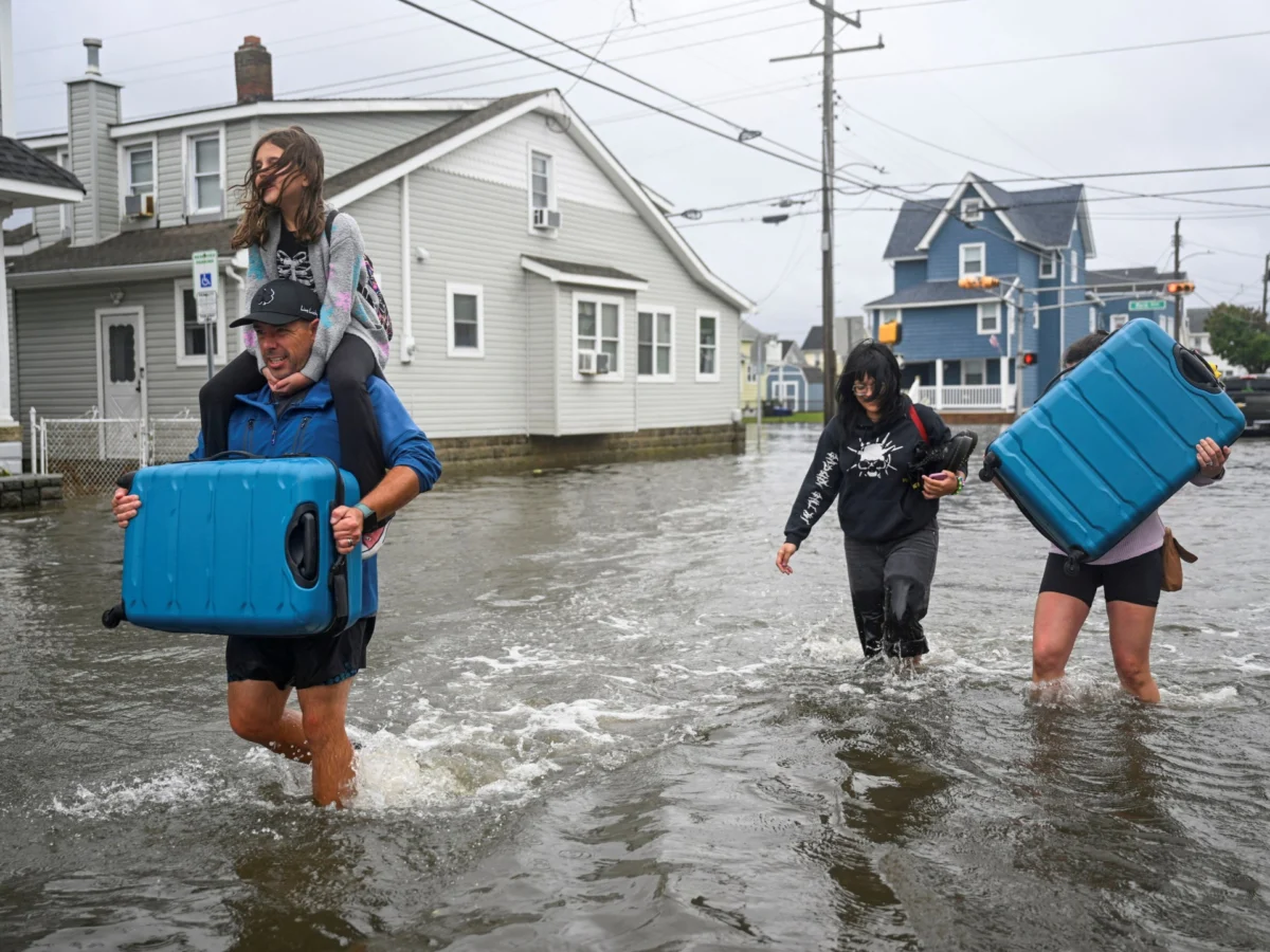 Northeast US Braces Flooding and Power Outages After Storm
