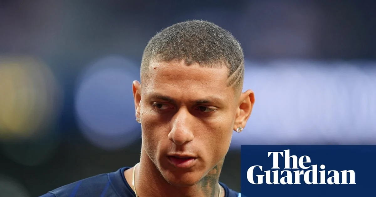 Carrick warns no quick fix for Man Utd as Emery talks hard with Harwood-Bellis