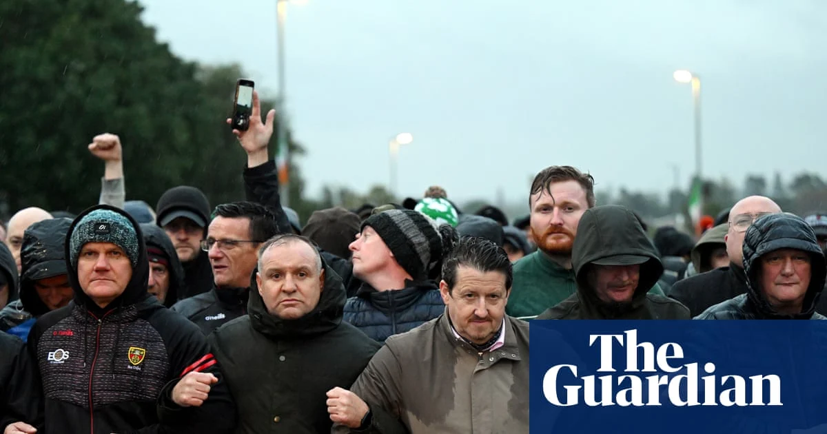 Protesters disperse after blocking route for loyalist march in Portadown