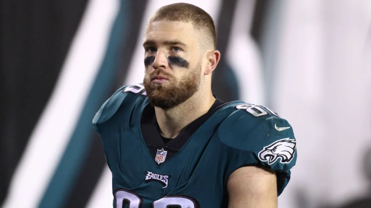 Eagles Sign Zach Ertz to Practice Squad After Goedert Injury