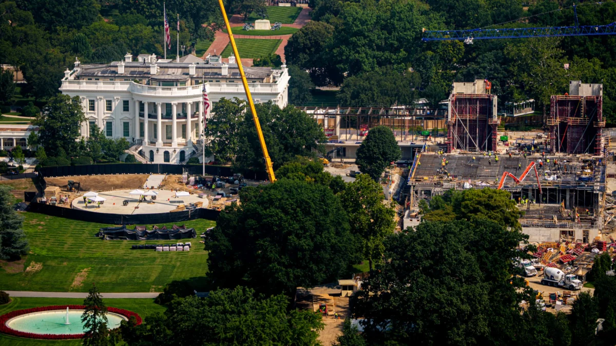 Supreme Court Allows White House Ballroom Construction Amid Lawsuit
