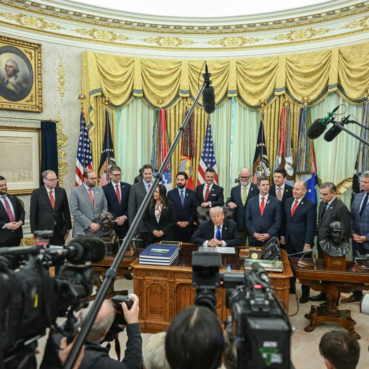 TV Networks Plan to Resume Trump Coverage Despite White House Exclusion of CNN