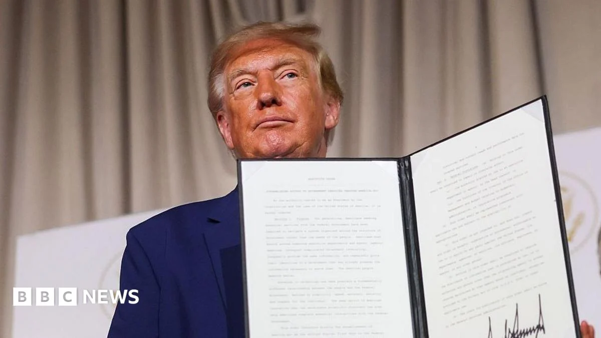 Trump Rules Out US-China AI Joint Venture Amid AI Regulation Pushback