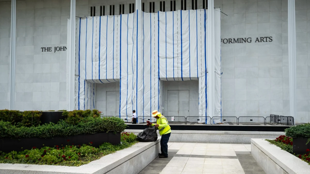 Trump Says Kennedy Center Will Stay Closed Without Name Restoration