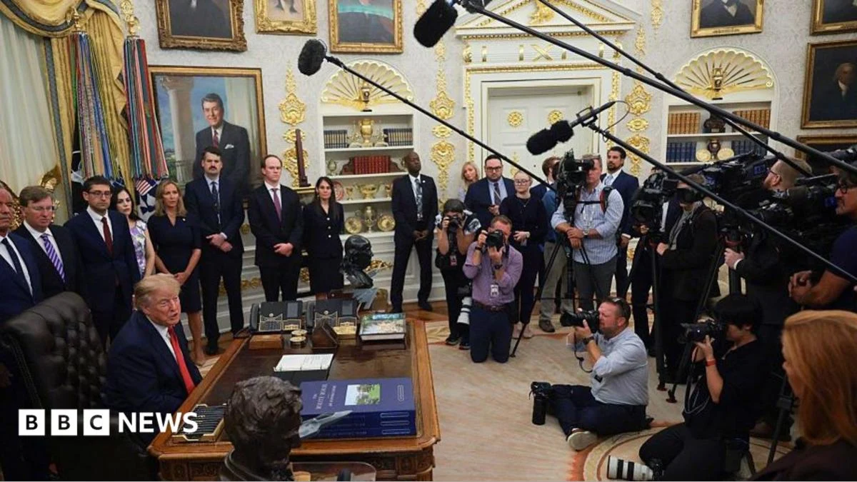 Trump Bans CNN and Politico From White House Access