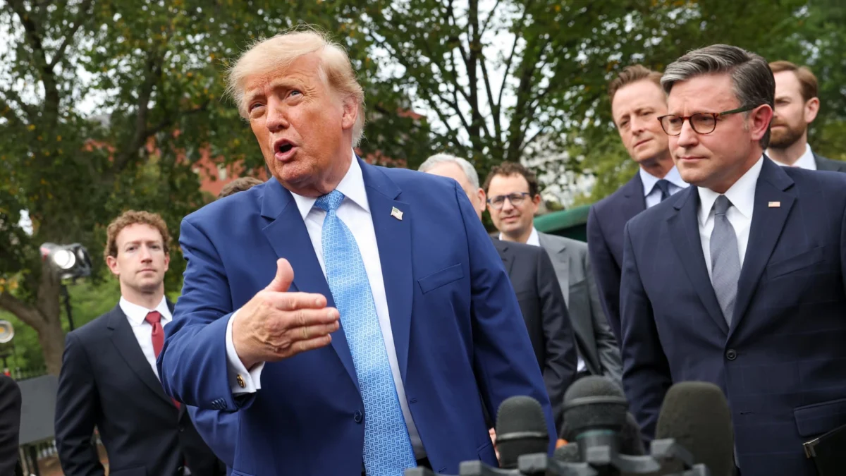 Trump Renames AI as Super Intelligence Amid Sinking Poll Support