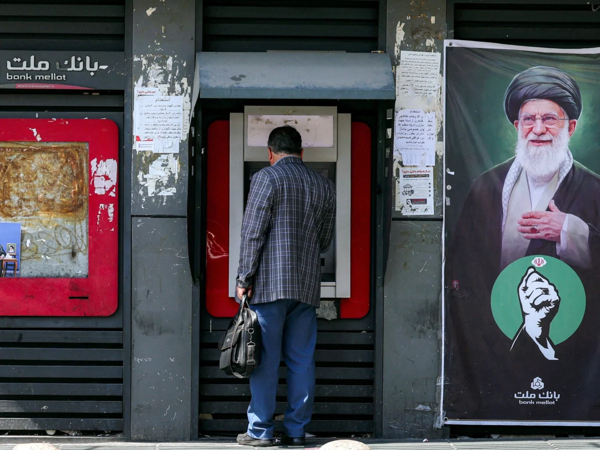 Turkey Revokes Bank Mellat Istanbul License Amid Sanctions History
