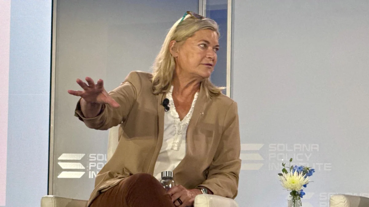 Senator Lummis says Democrats keep pushing crypto Clarity Act revisions