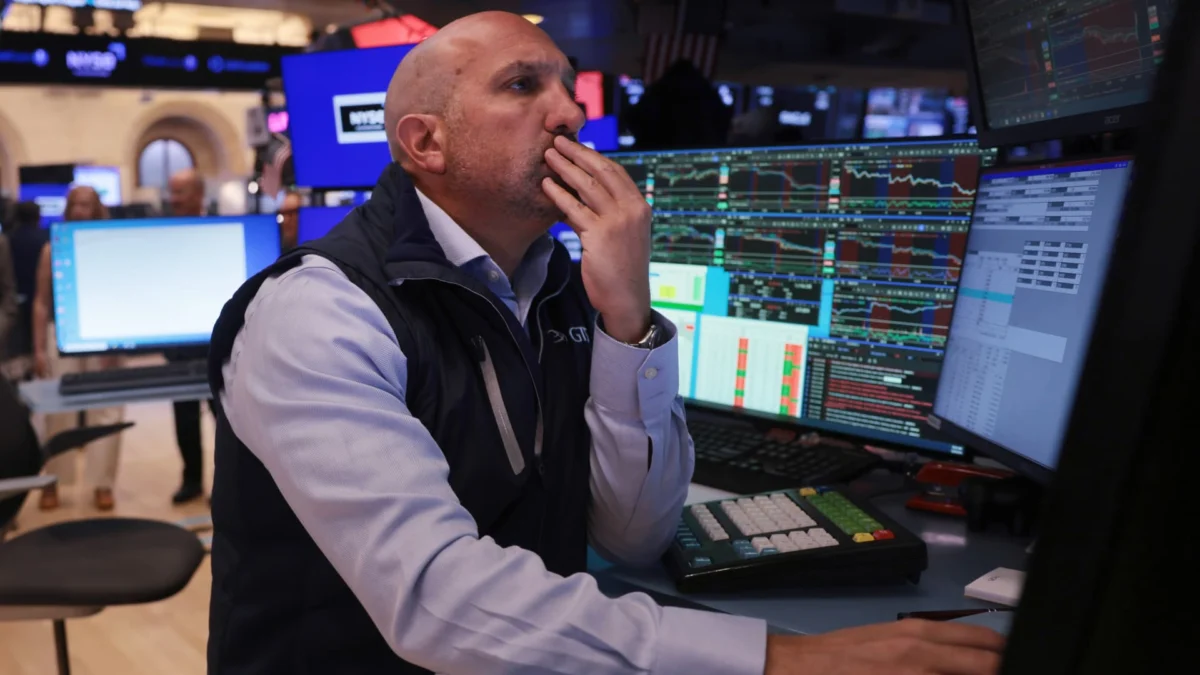 U.S. Treasury Yields Steady as 10-Year Nears 5%