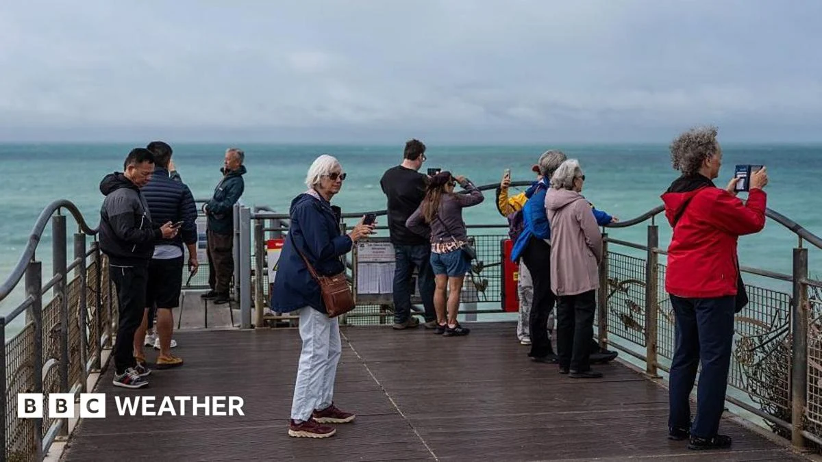UK Set for Cooler, Unsettled Weather as Autumn Feel Arrives