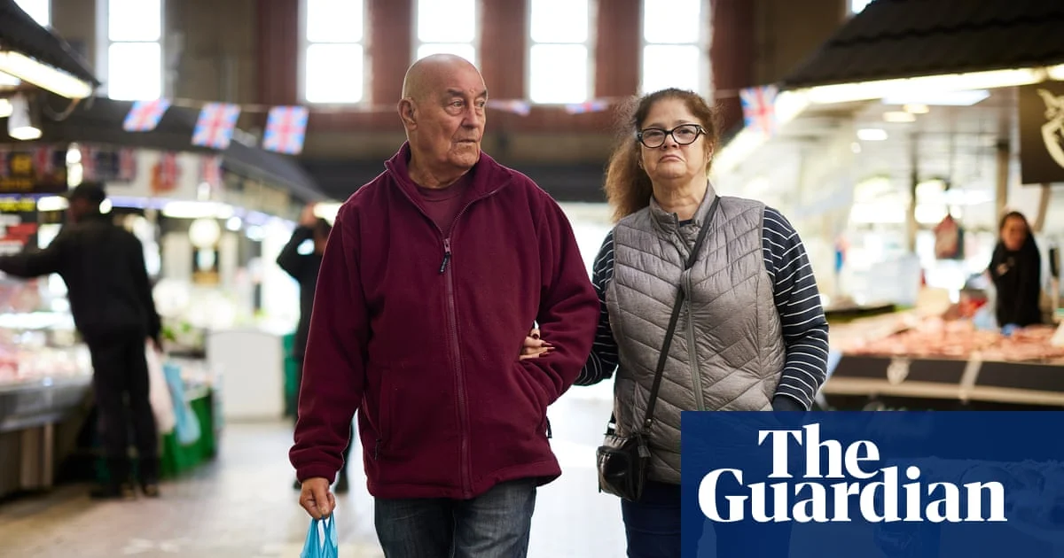 UK wage growth slows to 3.9% as cost of living pressure builds