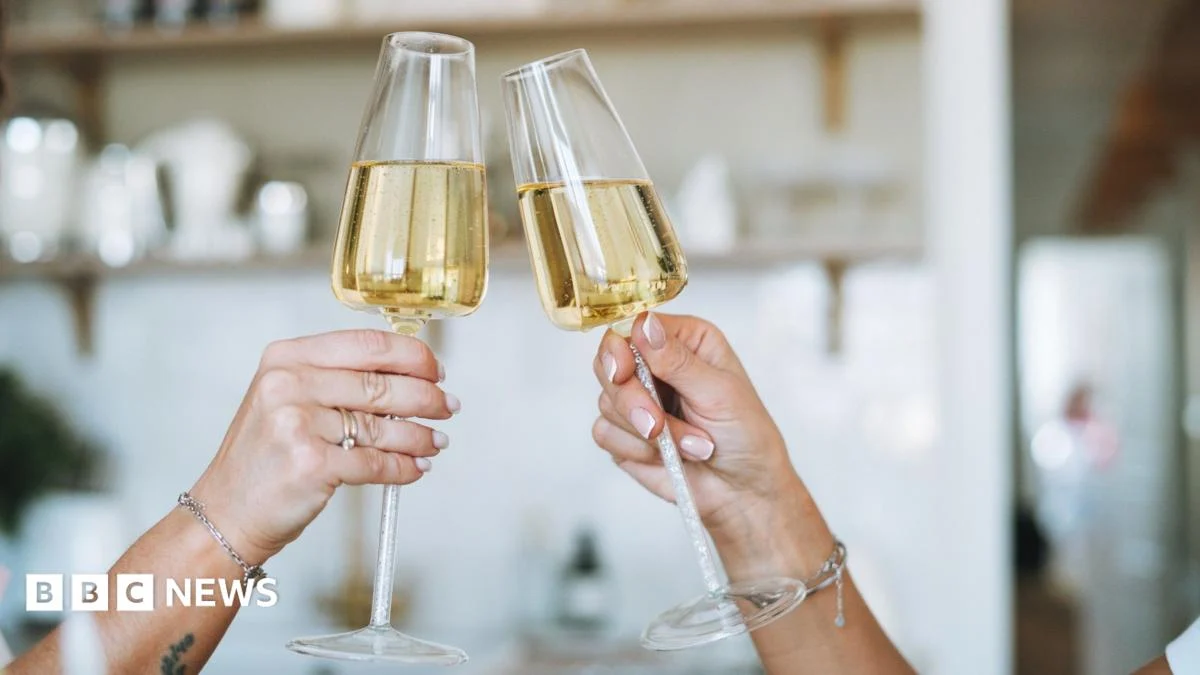 US imposes trade restrictions on Canadian alcohol and dairy as dispute deepens