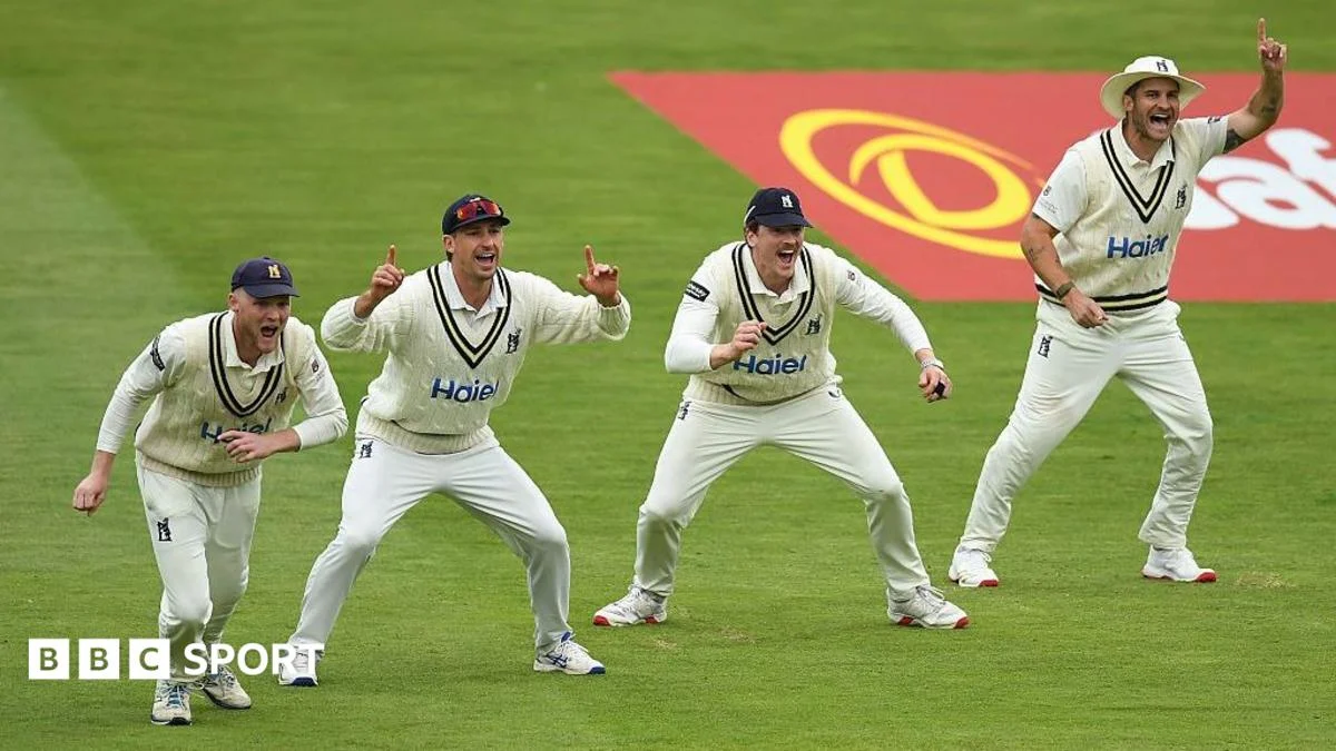 Warwickshire Seal Ninth County Championship Title