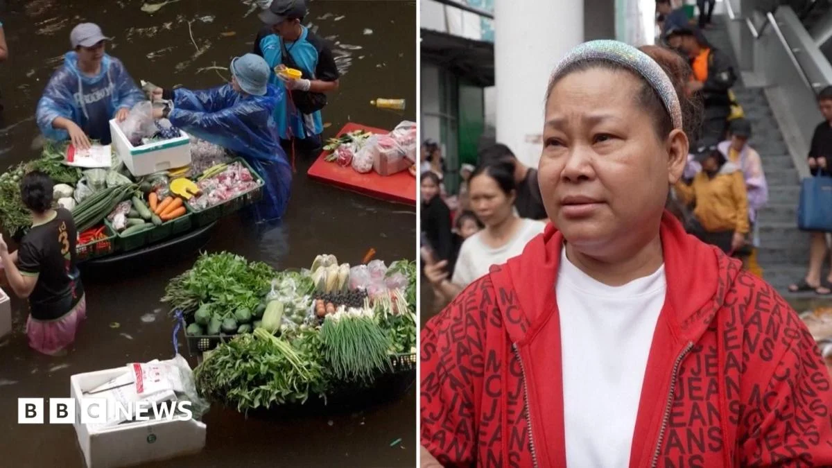 Bangkok Flooding Sparks Informal Floating Market Emerges