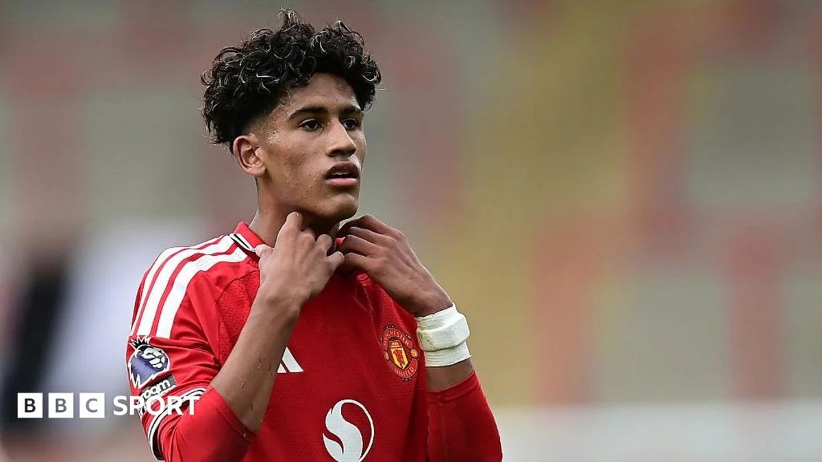 Gabriel Nears Man Utd Debut as Club Works to Keep Him