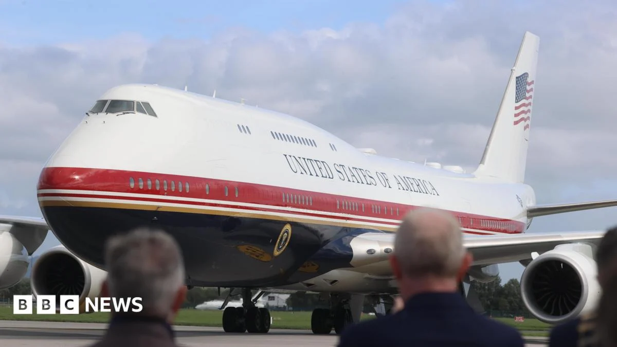 White House Bars CNN From Trump’s Air Force One Trip