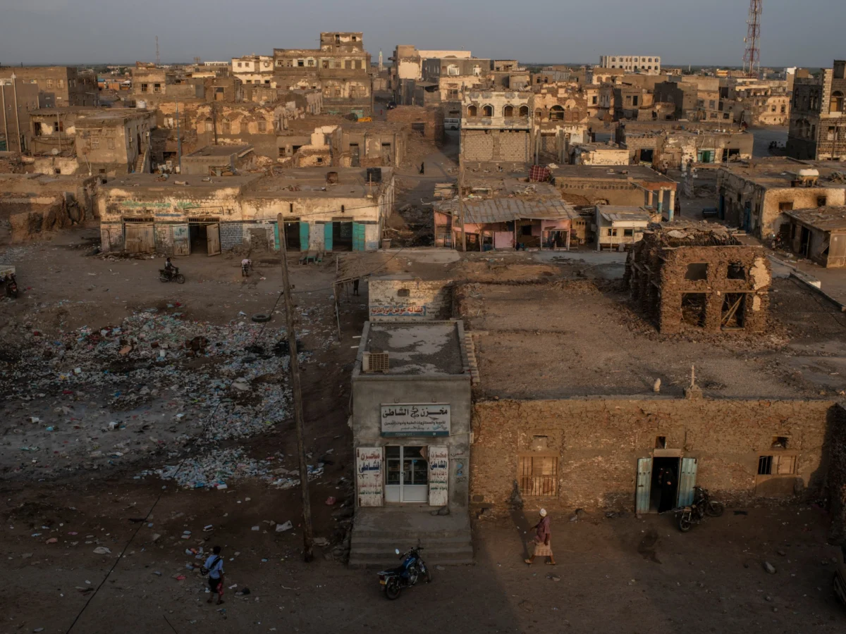 Yemeni Forces Claim Repelling Houthi Attacks in Taiz