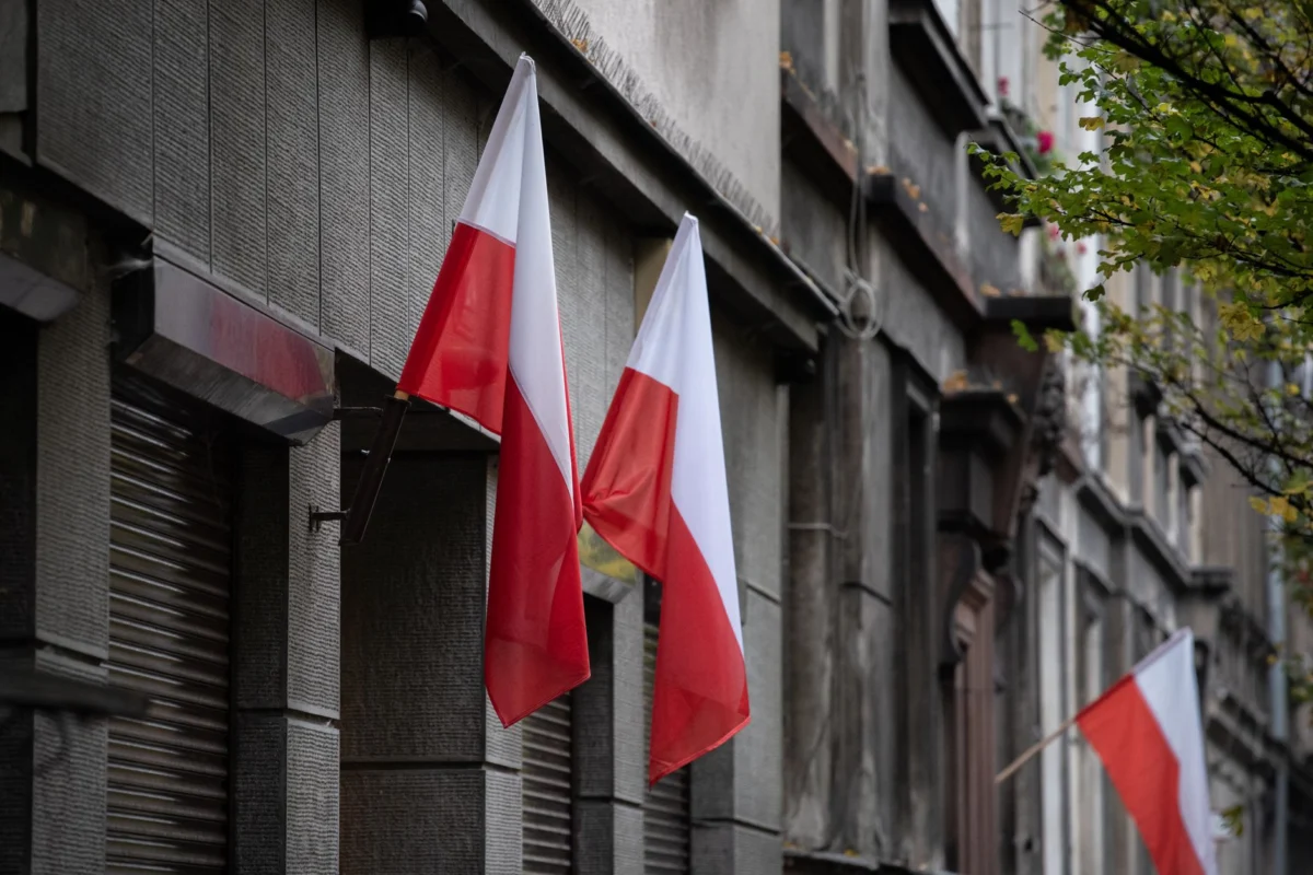 Poland Halts Asylum Claims at Belarus Border, Urges Europe to Follow