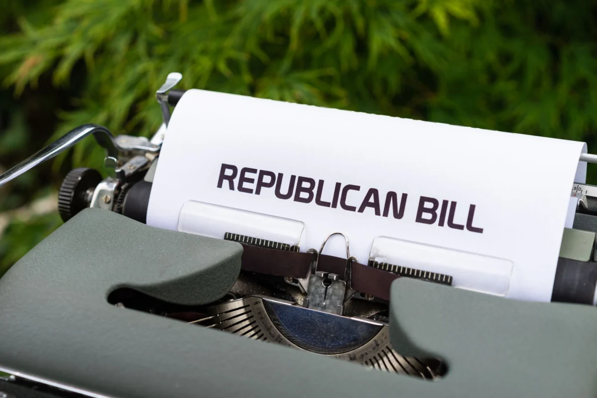GOP Advances Data Center Bill Ahead of Midterm Vote
