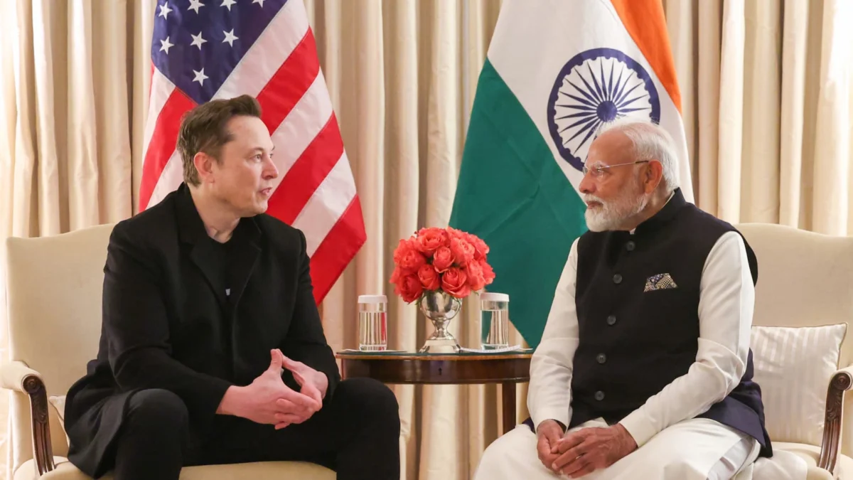Musk Challenges Ambani in India Starlink Dispute