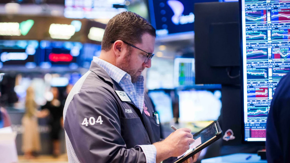10-Year Treasury Yield Hits 24-Year High Amid Global Bond Sell-Off