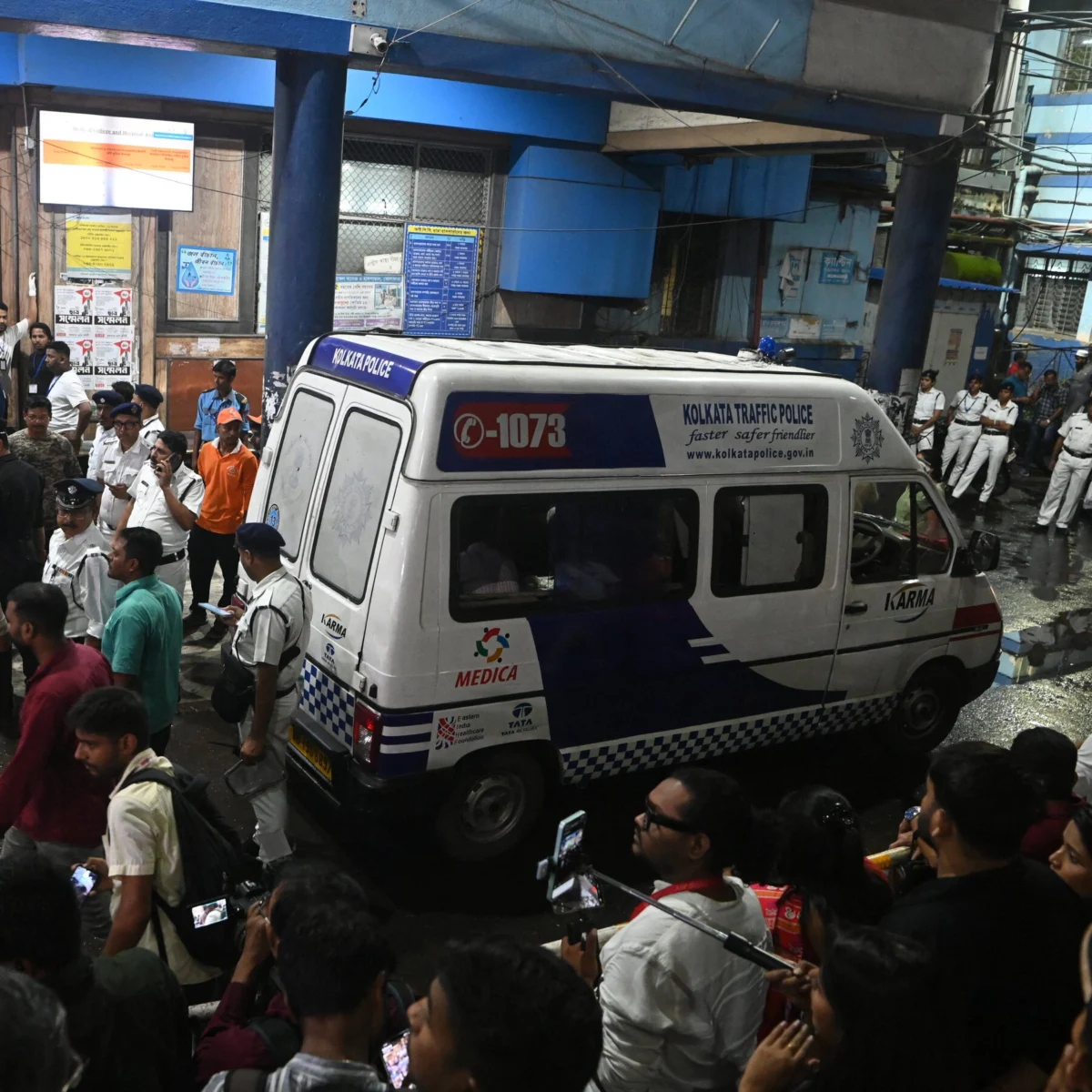 Stampede at Indian Religious Event Kills 17, Injures Dozens