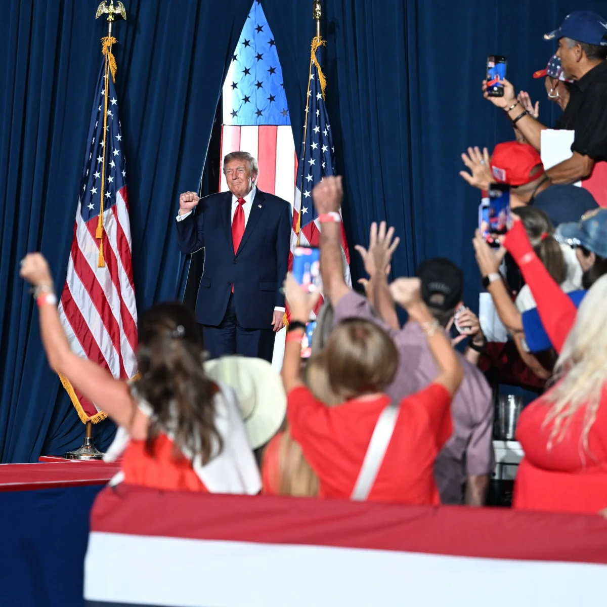 Trump Backs Paxton at Texas Rally Despite Tension
