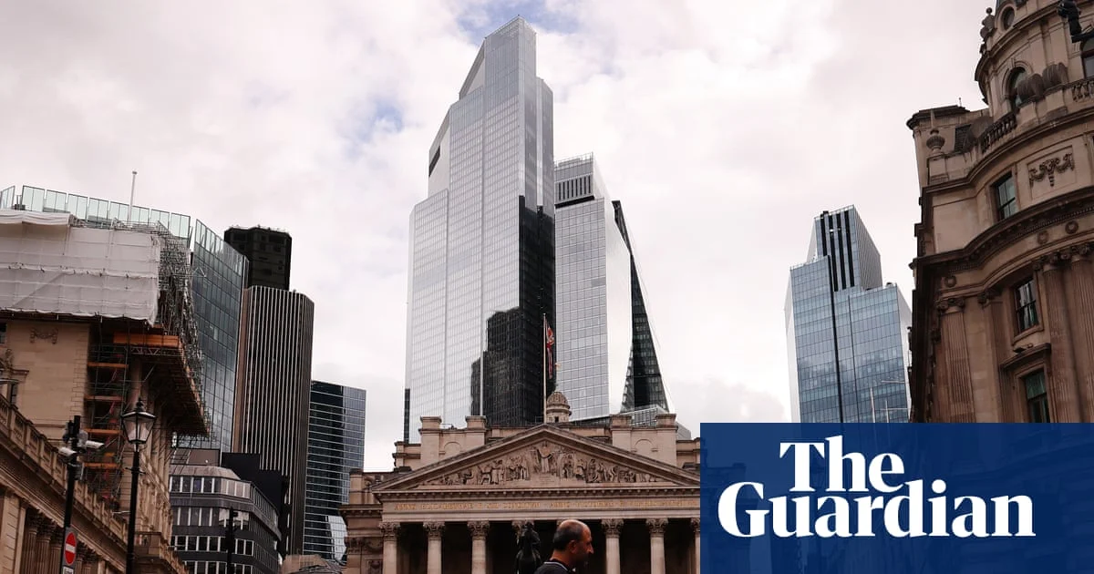 Bank Governor Urges Budget to Calm Market Fears
