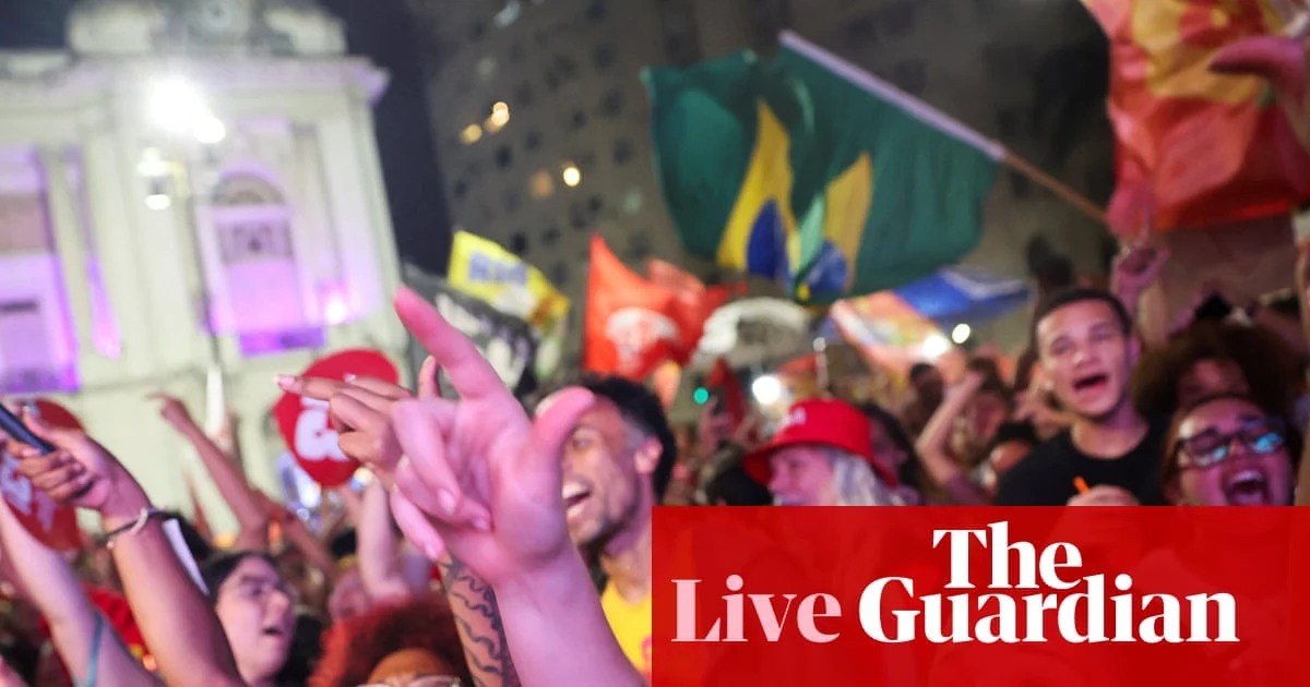 Brazil Runoff Vote Extended as Bolsonaro Narrowly Leads