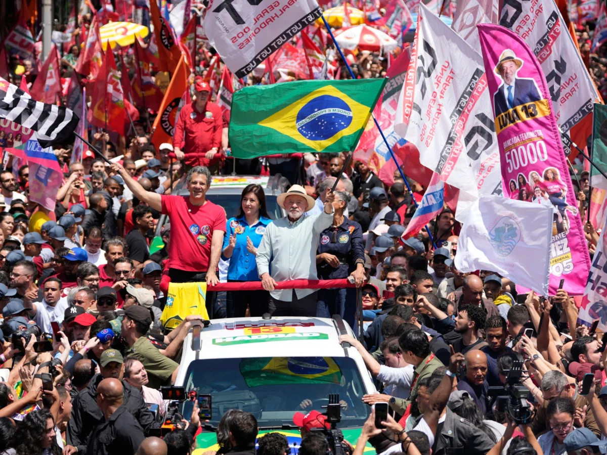 Brazil’s Lula and Bolsonaro Close Campaigns Ahead of Election