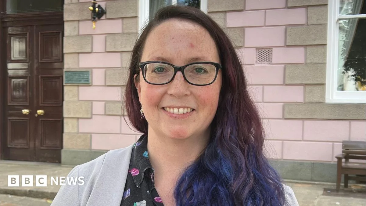 Deputy calls for more food funding amid rising living costs