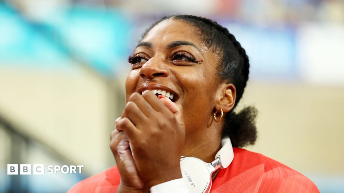 Kadeena Cox Sets World Record to Win Gold at Para-Cycling Worlds