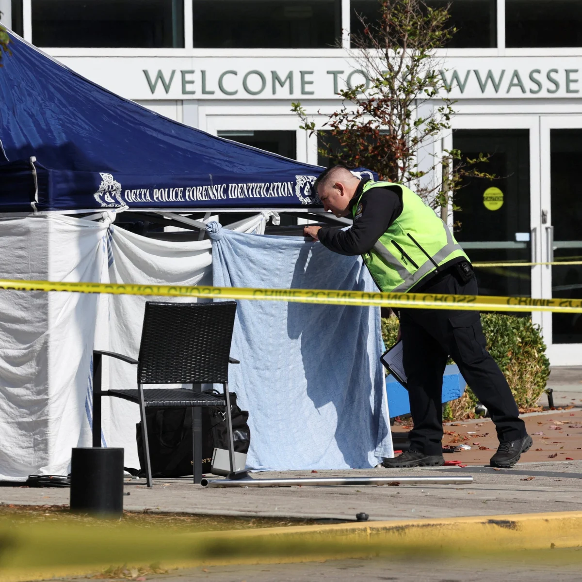 Two Killed as Driver Strikes 4 in British Columbia Mall Crash