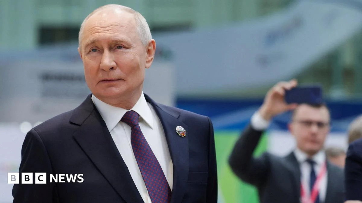 Putin Calls Elon Musk a ‘Real Genius’ After Satellite Talks