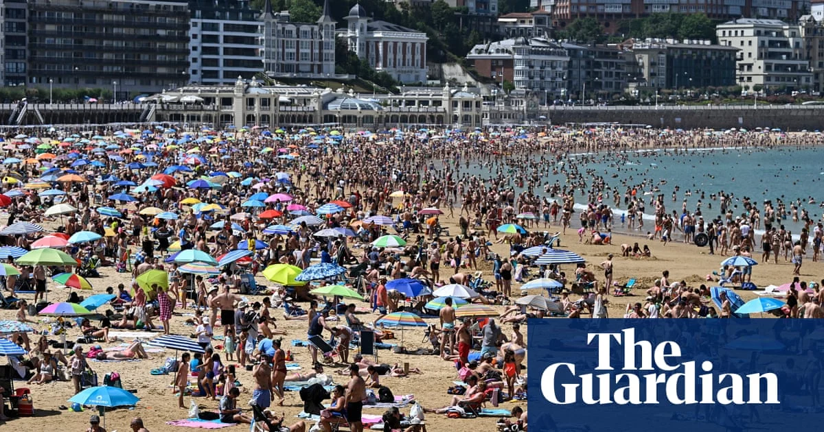 European Heatwaves Fail to Deter British Holiday Travel Plans