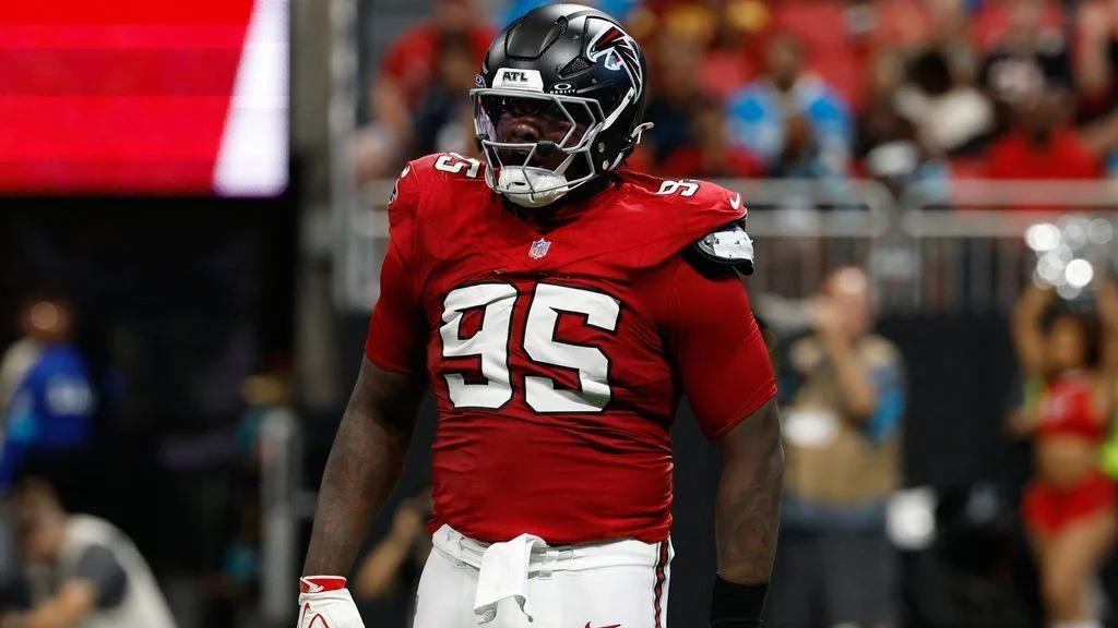 Falcons Sign DT Dexter to 4-Year, $78M Extension