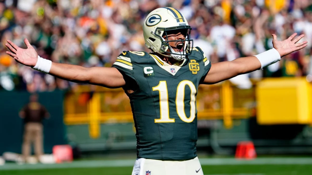 Fantasy Football Free Agents: Jordan Love, MarShawn Lloyd Lead Week 6 Pickups