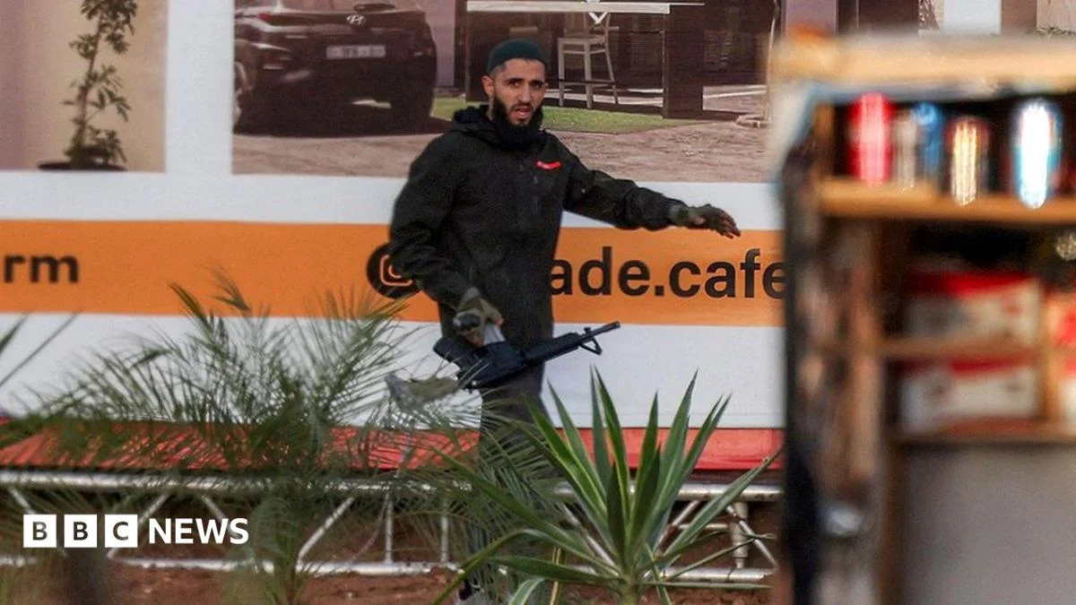 Five Israelis Wounded, Two Attackers Killed in West Bank Shooting