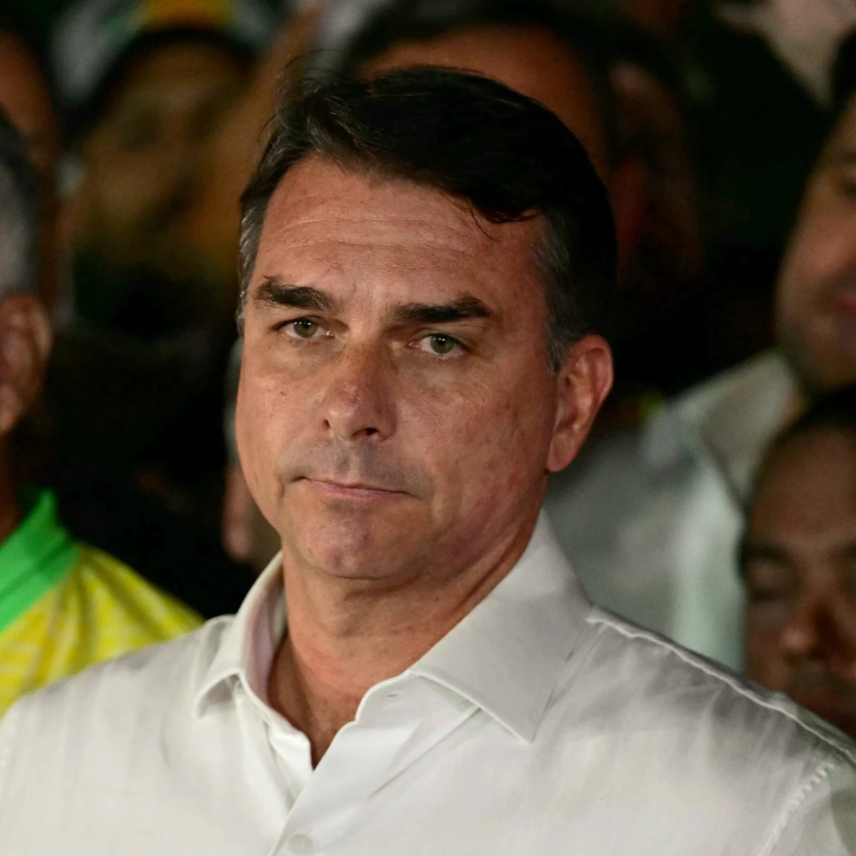 Flávio Bolsonaro Leaves Brazil for U.S. After Election Defeat