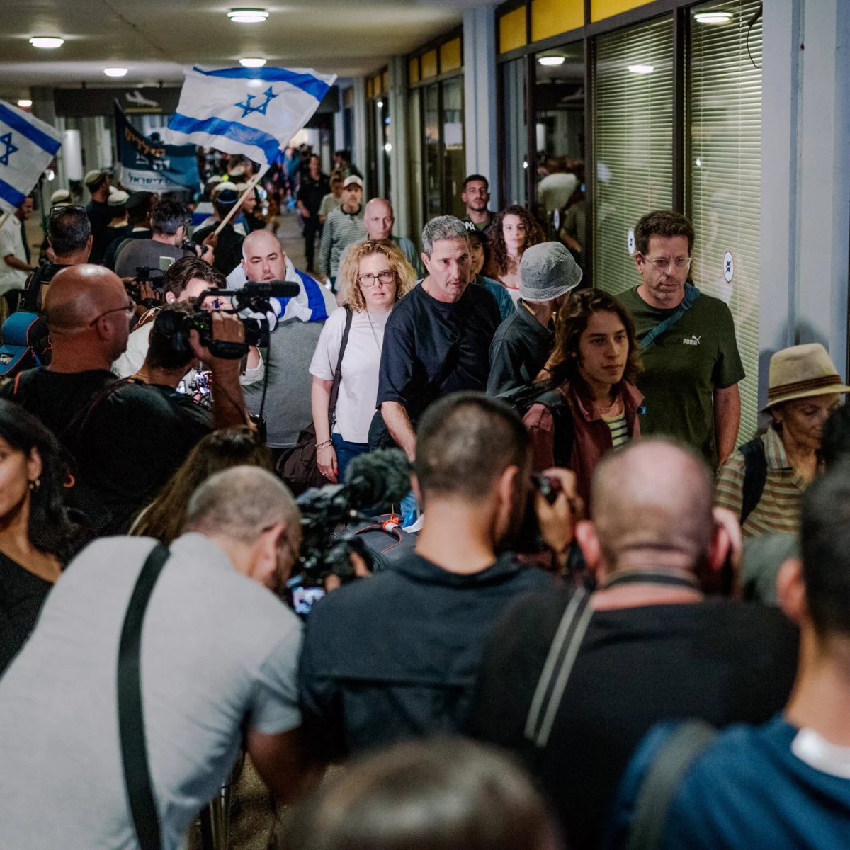 FlyDubai Passenger Describes Bloody Cockpit Attack on Tel Aviv Flight
