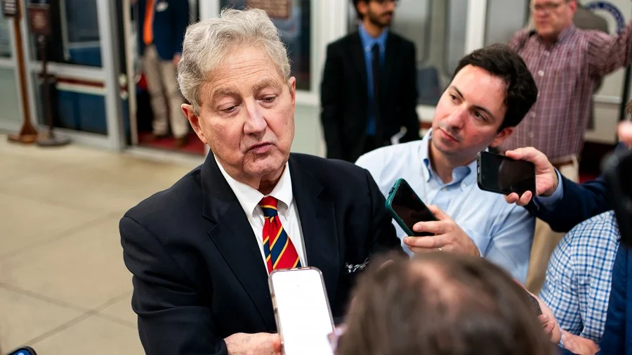 GOP Lawmakers Oppose Trump’s Russian Diesel Deal and Zelensky Comments