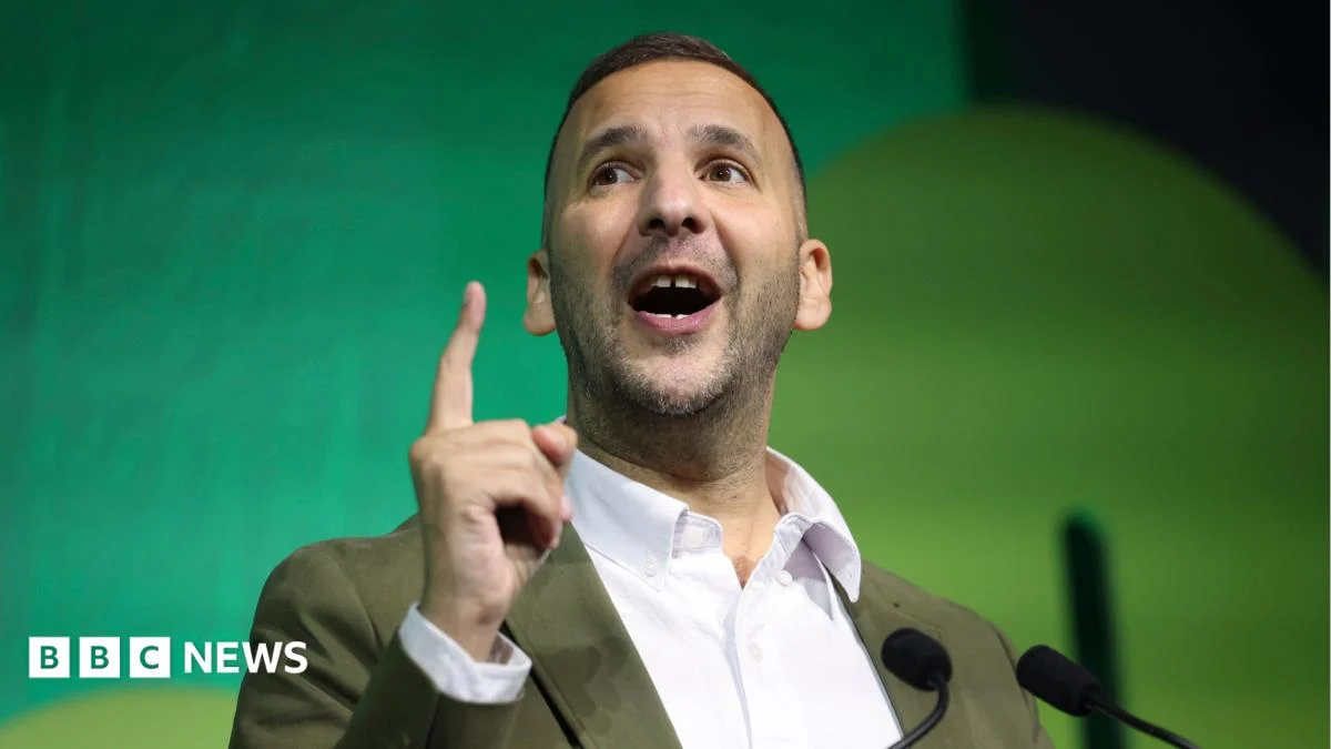 Green leader claims Labour can be pushed rightward, BBC reports