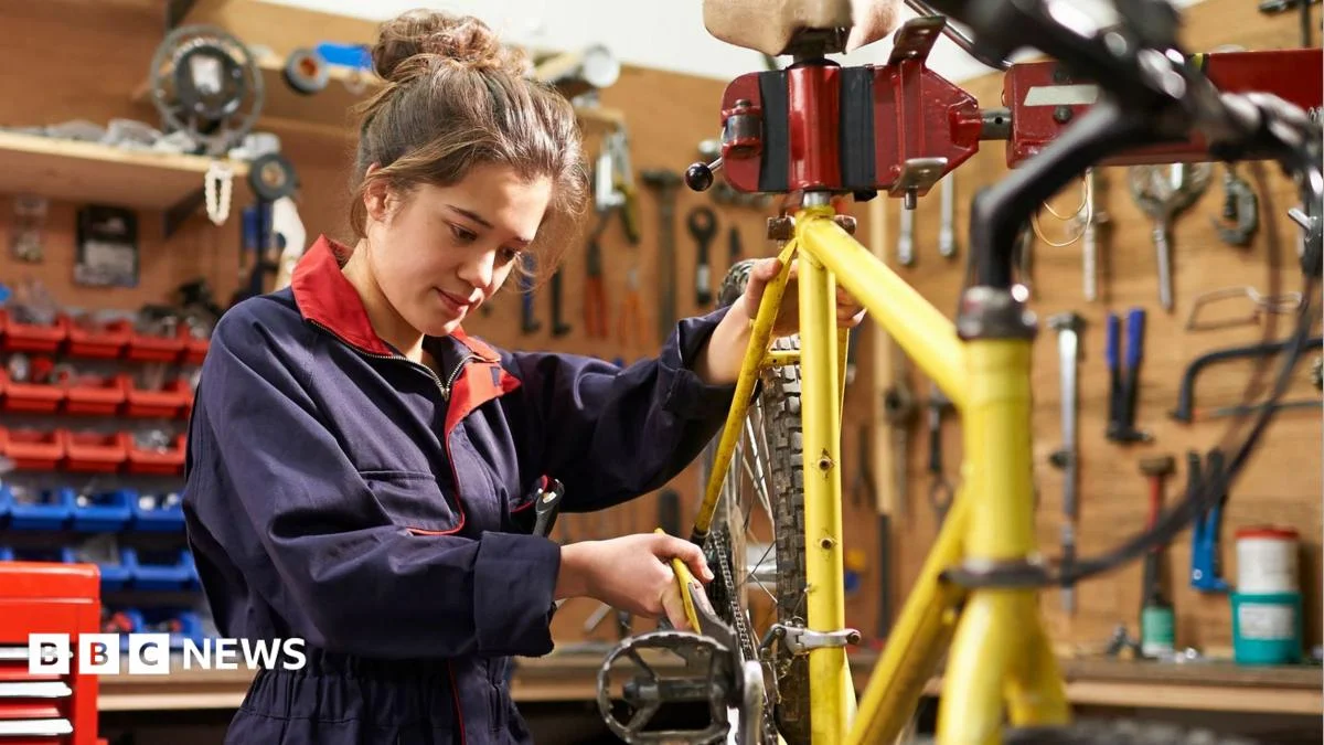 Greens Propose Two-Year Jobs for Unemployed Under-24s